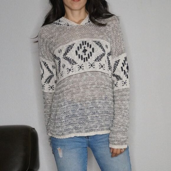 Maurices Knit Hoodie Black & White Lightweight Hoodie Tribal Print Size S - Picture 1 of 8